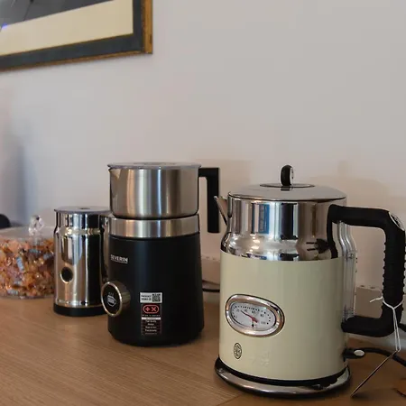 Apartment Smart Di Design Con Garage Privato - Italywego