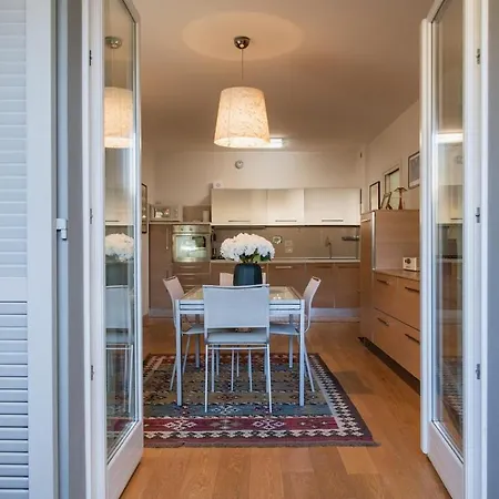 Apartment Smart Di Design Con Garage Privato - Italywego *